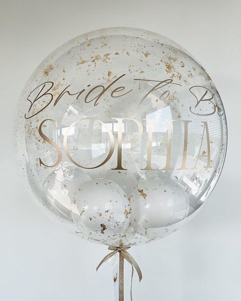 Balloon Hug, Bride Balloons, Balloon Gifts, Balloon Surprise, Bride To Be Balloons, African Spices, Brides Room, Balloon Ideas, Bridal Decorations