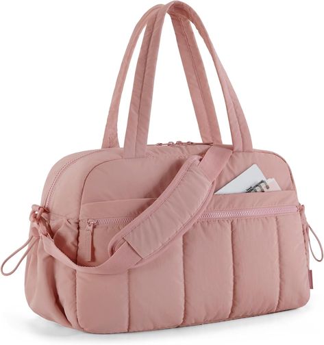 Stunning womans gym bag, duffle bag for travel with wet pocket, carry on weekender bag for women. Water resistant travel bag Workout Bag, Quick Weekend Getaways, Travel Duffel Bag, Weekender Bags, Suitcase Handle, Cabin Bag, Gym Fashion, Workout Bags, Gym Gear