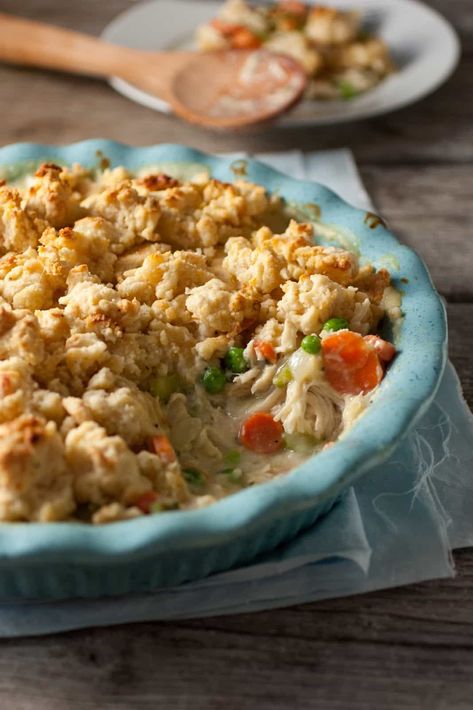 You are looking at a must try comfort food meal. I was never a fan of chicken pot pie until a friend so kindly brought me this dish after I had my baby a f Pie Crumble, Pot Pies, Cooking Classy, Chicken Pot, Poultry Recipes, Chicken Pot Pie, Pot Pie, Main Meals, Comfort Foods