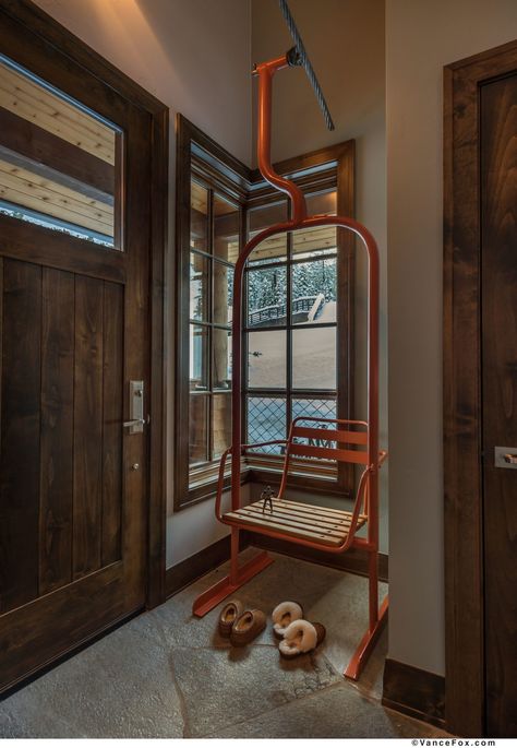 Co-Z Cabin Entry Way by Scott Corridan Design Ski Chalet Interior, Ski Cabin Decor, Ski House Decor, Ski Room, Ski Lodge Decor, Ski Cabin, Interior Design Portfolios, Ski Decor, Ski House