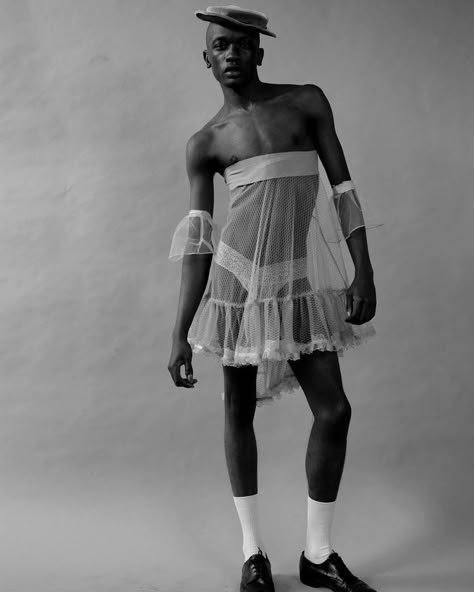 Ib Kamara, Gender Fluid Fashion, Genderless Fashion, Queer Fashion, Androgynous Fashion, Model Poses, Black Is Beautiful, A Dress, Editorial Fashion