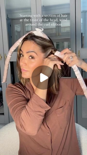 Heatless Curler Tutorial with Frankie Bridge and Silkenberry, Best Heatless Curlers 2024 How To Use Silk Hair Curler, How To Use Silk Heatless Curler, How To Use Satin Hair Curler, Silk Heatless Hair Curler, Silk Hair Curler, Heatless Curlers For Short Hair, Satin Curlers, How To Use Heatless Curlers, Curlers How To Use