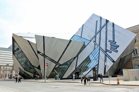 Royal Ontario Museum, Toronto, Michael Lee-Chin "Crystal". Weisman Art Museum, The Broad Museum, Thomas Heatherwick, Vancouver Art Gallery, Spain Images, Milwaukee Art Museum, Royal Ontario Museum, Denver Art Museum, Denver Art