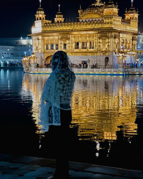 Golden Temple Pictures, Golden Temple Snap, Golden Temple Aesthetic, Waheguru Videos, Ft Calls Pictures, Shree Hari, New Movie Images, Shopping Pictures, Temple Photography