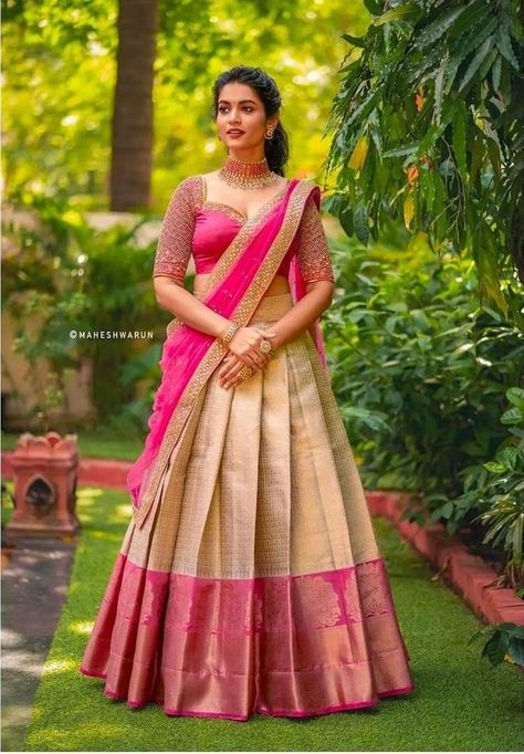 Lehanga Bridal Look, Dhawani Designs Kerala Wedding, South Indian Skirt And Blouse, Half Saree Lehenga Blouse Designs, Davani Half Saree, Half Saree Models Latest, Pink Half Sarees, Silk Half Saree, Onam Outfits