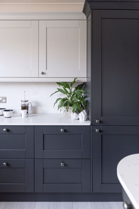 Navy Gray Kitchen Cabinets, Navy Kitchen With Black Handles, Navy And Grey Kitchen Cabinets, Dark Grey And White Kitchen Cabinets, Navy Grey Kitchen, Charcoal Blue Kitchen Cabinets, Dark Grey And White Kitchen, Navy And White Kitchen Cabinets, Gray Blue Kitchen