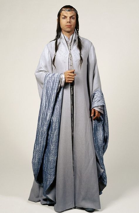 Elrond...about 10 years ago Wizard Robes Aesthetic, Hotd Dresses, Elven Clothes, Elven Outfit, Elven Fashion, Hobbit Costume, Elven Costume, Elven Clothing, Wizard Robes