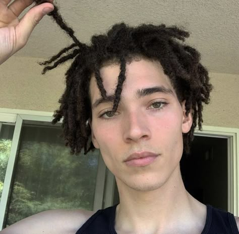 Rasta Hair, White Dreads, Dreadlocks Men, Dread Hairstyles For Men, Short Dreads, Dyed Hair Men, Dread Braids, Braids For Boys, Dreadlock Hairstyles For Men