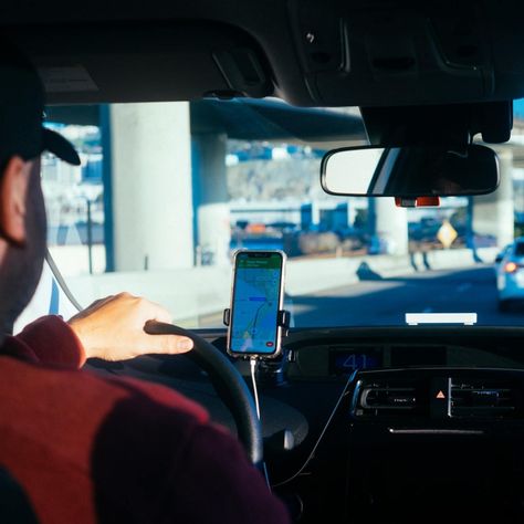 It may be that you have become concerned about the safety aspects of using ridesharing services. If that is the case, this article will teach you how to stay protected. Personal Driver, Lyft Driver, Uber Ride, Toronto Travel, Uber Driver, Delivery Driver, Driving Tips, Seo Techniques, Taxi Cab