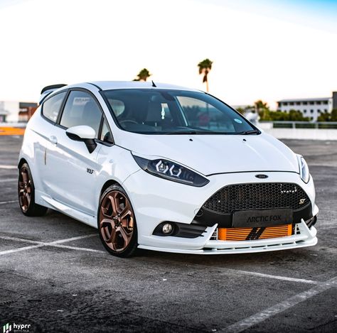 Fiesta St Mk7, Ford Fiesta Mk7, Body Ideas, Motos Bmw, Ford Fiesta St, 5 Wallpaper, Luxurious Cars, Motor Company, Ford Motor Company