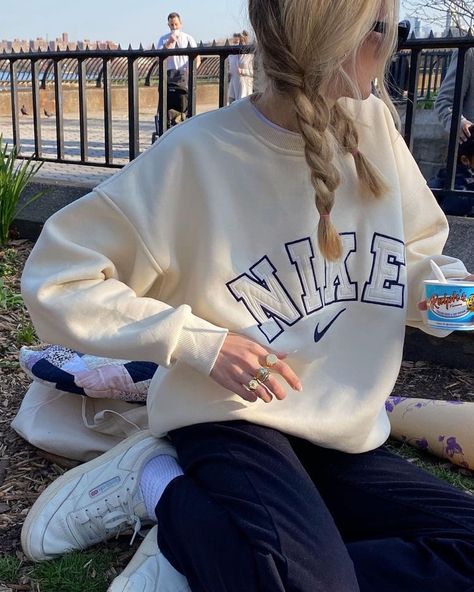 Annabeth Chase Aesthetic, Chase Aesthetic, Study Outfit, Wise Girl, Annabeth Chase, Embroidered Sweatshirt, Embroidered Sweatshirts, Oversized Look, Nike Outfits