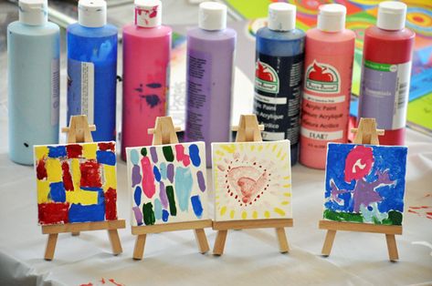 Canvas And Easel, Art Activity For Kids, Yolanda Foster, Fun Arts And Crafts, Art Activity, Easels, Art Activities For Kids, Hot Day, Rainbow Art