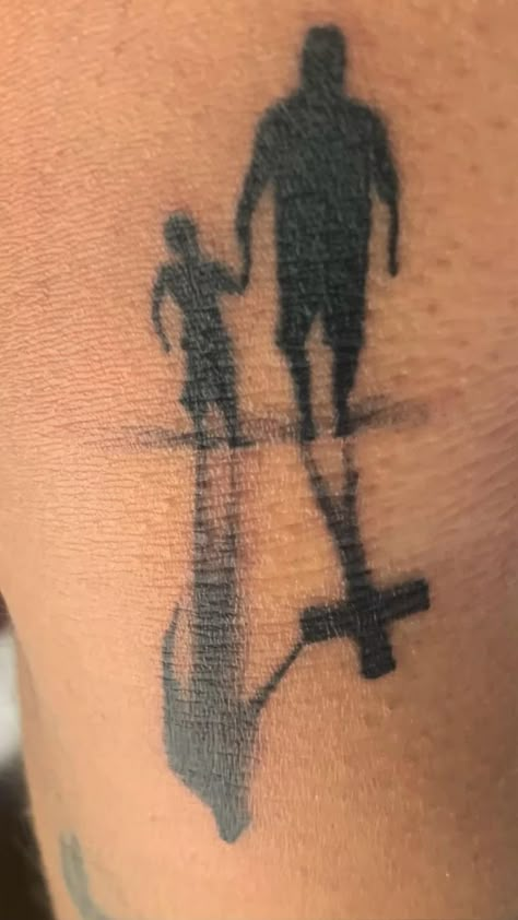 Family Tattoo Ideas For Men, R.i.p Tattoos For Men, Tattoos For Dad, Rip Tattoos For Dad, Rip Tattoos, Brother And Sister Tattoo Ideas, Meaningful Tattoos For Men, Tattoos For Dad Memorial, Sister Tattoo Ideas