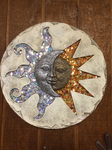 Half sun / half moon Half Sun Half Moon Drawing, Moon Matching Tattoo, Half Moon Wallpaper, Half Sun Half Moon Painting, Half Moon Art, Half Sun Half Moon, Sun And Moon Ceramics Pottery, Sun And Moon Ceramics, Mosiac Art Sun And Moon