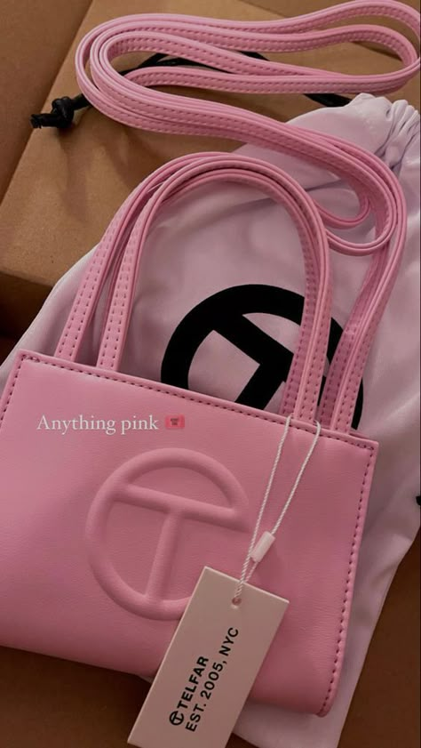 #follow #bags #handbags #purses #blogging #blogger #blog #fashion #style #designer Pink Handbag, Trendy Purses, My Style Bags, Pink Lifestyle, Luxury Bags Collection, Handbag Essentials, Girly Bags, Pink Girly Things, Luxury Purses