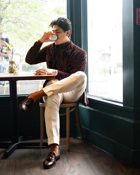 Brandon Thompson on Instagram: "Bringing this one back since it’s finally starting to feel like Fall in Atlanta… Ready to enjoy some more espresso on these cool mornings. 📸: @matthewtperez #suitsupply #menswear #sartorial #sartorialstyle #coffee #espresso #fallfashion" Morning Coffee Outfit, Brandon Thompson, Man Coffee, Men Streetstyle, Coffee Outfit, Formal Clothes, Men Coffee, Spring Outfits Men, Winter Styles