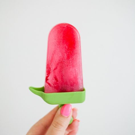 Sugar Free Popsicle Recipes, Jello Popsicles, Make Popsicles, Sugar Free Popsicles, Homemade Fruit Popsicles, Sugar Free Drinks, Sugar Free Jello, Fruit Popsicles, Food Technology