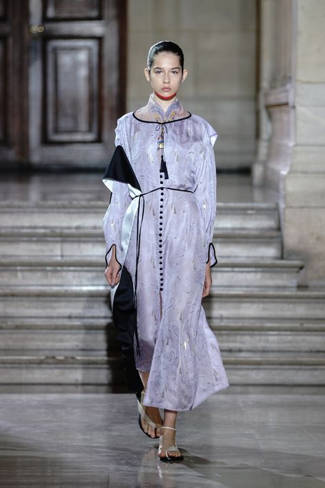 Mame Kurogouchi Spring 2019 Ready-to-Wear Collection | Vogue Fashion Show Event, Sport Dress Outfit, Mame Kurogouchi, Sport Videos, Moda Paris, Live Fashion, Event Ideas, Fashion Show Collection, Vogue Paris