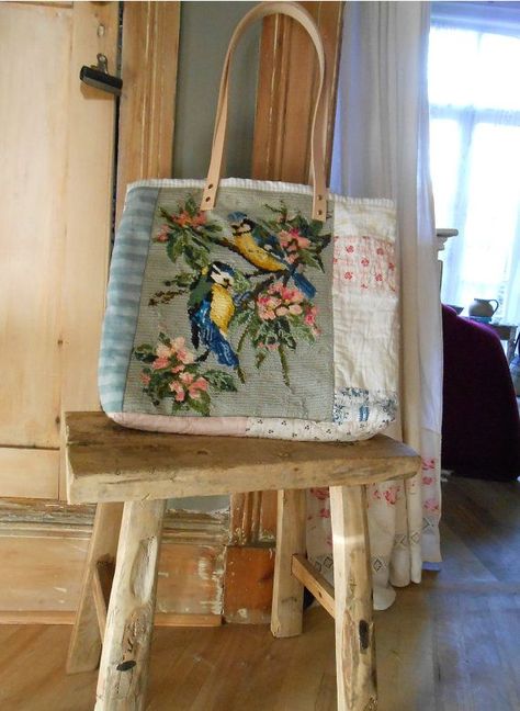 Patchwork Tapestry, Tapestry Bags, Sac Diy, Upcycled Bag, Bags Diy, Needlepoint Tapestry, Tapestry Bag, Bags Handmade, Needlepoint Designs