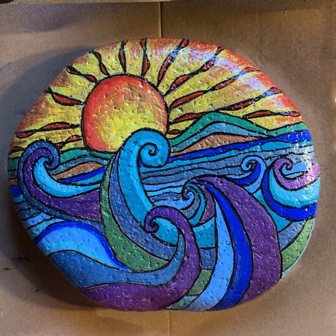 Sun Rock Painting, Sunset Rock Painting, Beach Patterns, Seashell Art Diy, Garden Rock Art, Sunrise Painting, Painted Rock Animals, Happy Stones, Seashell Painting