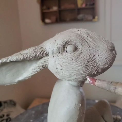 Kelsey Bowen on Instagram: “Timelapse fur! #sculpture #clay #bmix #rabbit #fir #texture #details #ceramics” Clay Fur Texture, Clay Rabbit Sculpture, Ceramics Texture Ideas, Clay Art Animals, Fur Sculpture, Clay Rabbit, Clay Bunny, Clay Critters, Jaguar Head