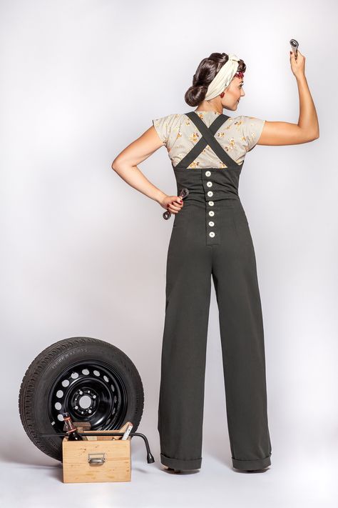 40s Mode, Mode Rockabilly, Rockabilly Mode, Jumpsuit Vintage, Outstanding Outfits, Vintage Overalls, Vintage Business, Womens Jumpsuits, Dapper Day