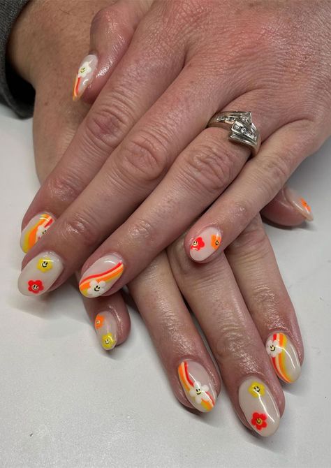 retro nails, retro nail art, retro nails short, retro nail designs, houndstooth nails, checkered nails, floral nails, 70s nails, 80s nails, retro nails acrylic, mix n match retro nails Retro Nail Designs, Nails 80s, Nails 70s, Nails Checkered, 70s Nails, Retro Nail Art, Nails Retro, 80s Nails, Houndstooth Nails