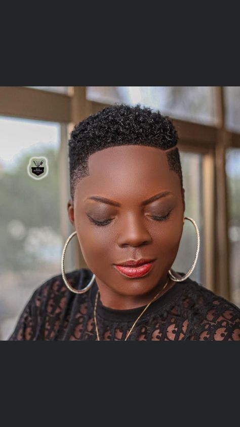 Nice Haircut For Ladies, Short 4c Hairstyles Big Chop, Short 4c Hairstyles, Low Cut Hairstyles, Natural Hair Flat Twist, Textured Hairstyles, Dark Skin Blonde Hair, Razor Cuts, Natural Hair Haircuts