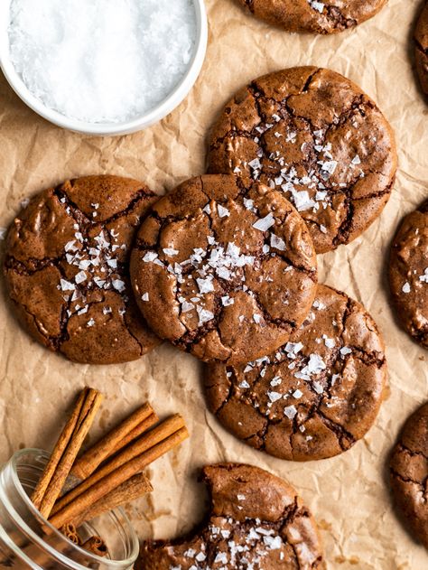 Mexican Hot Chocolate Brownie Cookies - The Nostalgic Crumb Mexican Hot Chocolate Brownies, Abuelita Hot Chocolate, Mexican Chocolate Cookies, Hot Chocolate Cookie Recipes, Cinnamon Cookies Recipes, Brownies And Cookies, Mexican Hot Chocolate Cookies, Hot Chocolate Brownies, Mocha Cookies