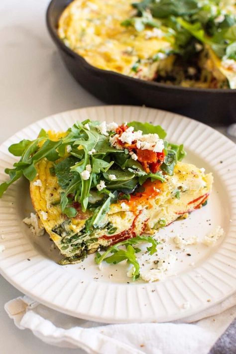 Vegetable Frittata {Healthy} - iFOODreal.com Vegetarian Frittata, Fritata Recipe, Vegetable Frittata Recipes, Healthy Frittata, Vegetable Frittata, Frittata Recipe, Easy Vegetable, Healthy Vegetable, Spring Brunch