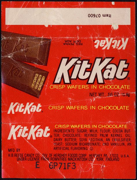 Hershey - Kit Kat - KitKat - two-stick - candy bar wrapper - early 1970's by JasonLiebig, via Flickr Vintage Snacks, 1970s Candy, Stick Candy, Old Candy, Candy Design, Retro Candy, Candy Wrapper, Old Advertisements, Vintage Packaging