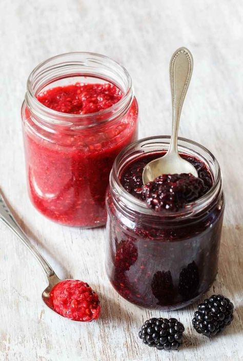 How to Make Chia Seed Jam Recipe With Any Fruit - Homesteading in Ohio Low Sugar Jam Recipes, Chia Seed Pudding Recipes, Chia Seed Jam Recipe, Easy Jam Recipe, Chia Jam Recipe, Low Sugar Jam, Healthy Side Dish Recipes, Chia Seed Jam, Slender Kitchen