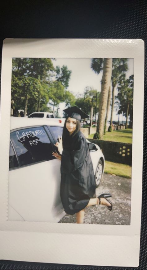 Polaroid Graduation Pictures, Graduation Poloroid Pictures, Polaroid Pictures Grad Party, Grad Party Polaroid Book, Instax Mini 40 Photos, Blackpink Polaroid Photos, Polaroid Pictures, Graduation Ceremony, Graduation Pictures