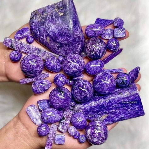 Check Out This Incredible Charoite Sister Collage, Charoite Crystal, Stone Meanings, Amethyst Rock, Displaying Crystals, Minerals And Gemstones, Rocks And Gems, Purple Crystals, Gems And Minerals