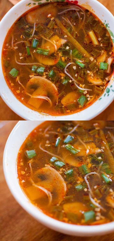 Scallion Soup, Recipes Noodles, Soup Spicy, Asian Soup, Soup And Stew, Vegetarian Soup, Think Food, Easy Soups, Easy Soup Recipes