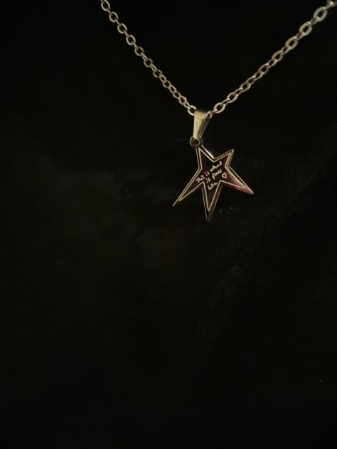 gracie abrams necklace Gracie Abrams Pandora Necklace, Gracie Abrams Gifts Ideas, Gracie Abrams Necklace, Star Jewelry Aesthetic, Gracie Abrams Star, Pandora Charm Necklace, Feels Like Gracie Abrams, Gracie Abrams Merch, Gracie Aesthetic