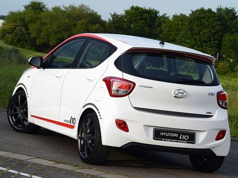 2015 HYUNDAI i10 SPORT I10 Hyundai, Hyundai I10, Nissan March, Car Graphics, Random Ideas, Racing Stripes, Sport 2, Car Racing, Car Wrap