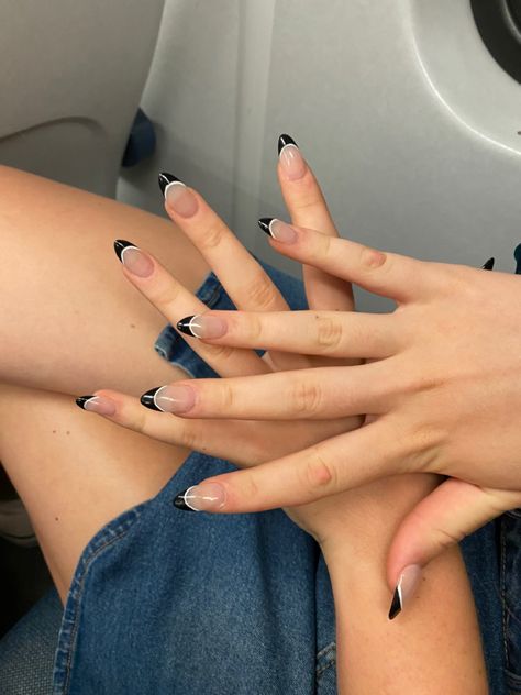 French Tip Nails With Second Line, White Tip With Black Line, Black French Tip With Red Line, Black French With White Line, Black French Top Nail Designs, Black French Tip Silver Line, White French Tip With Black Line, Black French Tip With White Line, Black French Tip With Silver Line