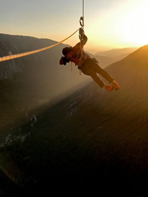 Jimmy Chin Photography, Jimmy Chin, Climbing Technique, National Geographic Expeditions, Climbing Everest, National Geographic Photographers, Backcountry Skiing, Photography Genres, Sport Climbing