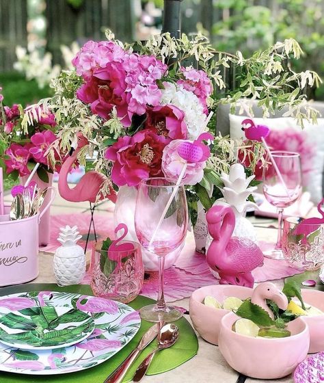 Flamingo Centerpiece, Flamingle Party, Palm Springs Party, Flamingo Pool Parties, Flamingo Wedding, Flamingo Birthday Party, Flamingo Theme, Fiesta Tropical, Kim Seybert