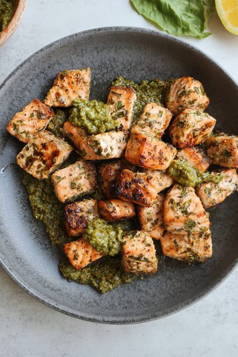 Pistachio Pesto Salmon Bites Notion Gif, Balanced Dinner Ideas, Herb Salmon, Balanced Dinner, Main Salad, Salmon Bites, Pesto Salmon, Pan Fried Salmon, Pistachio Pesto