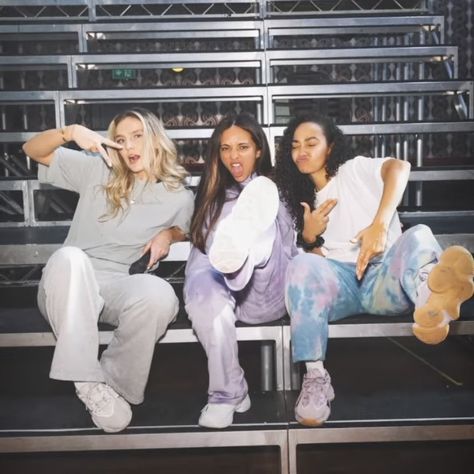 Little Mix Updates on Twitter: "Confetti Tour … ⏳🎊… " Confetti Tour, Little Mix Outfits, Litte Mix, Leigh Anne, Jesy Nelson, Perrie Edwards, Little Mix, Girl Bands, Black Culture