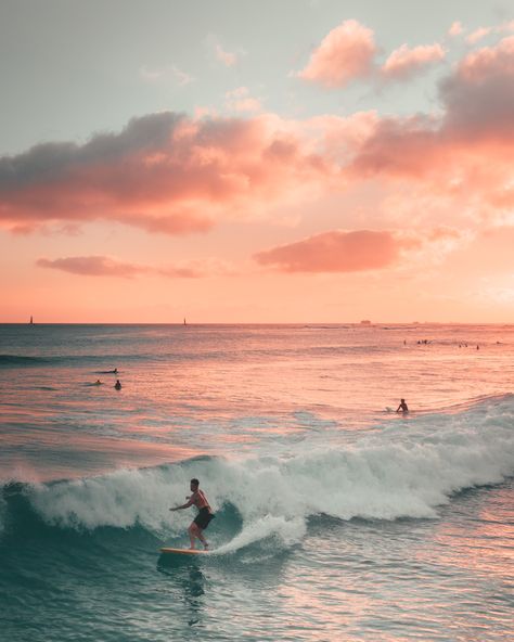 Honolulu Ι Hawaii Teagan Core, Oahu Surfing, Destiny Islands, Things To Do In Honolulu, Hawaii Waves, Wave Surf, Kailua Beach, High By The Beach, Big Surf