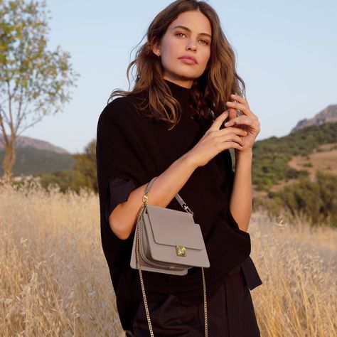 POLÈNE on Instagram: “Numéro Sept Mini - Édition Gris  #new #collection #design #polene #paris #numerosept #handbag #leather #smooth #fullgrain #gray #color…” Mini Highlights, Advertising Bags, Photography Bags, Structured Bag, Leather Workshop, Photography Posing Guide, Classic Handbags, Classic Bags, Chloe Faye