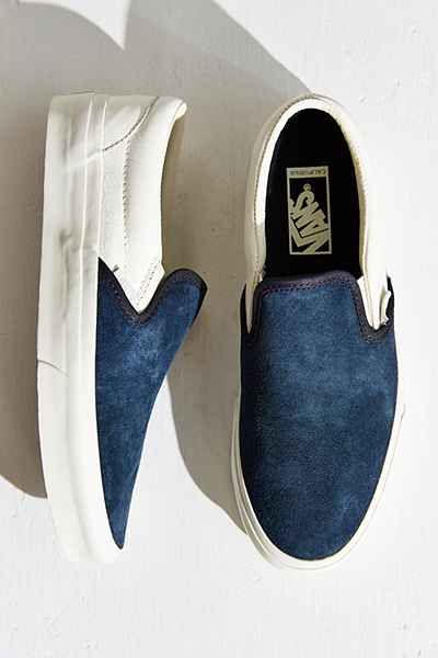 White Slip On Vans Outfit, Suede Vans, Eye Fashion, Casual Slip On Shoes, Man Shoes, Vans Slip On, Hot Shoes, Mens Style, Shoe Closet