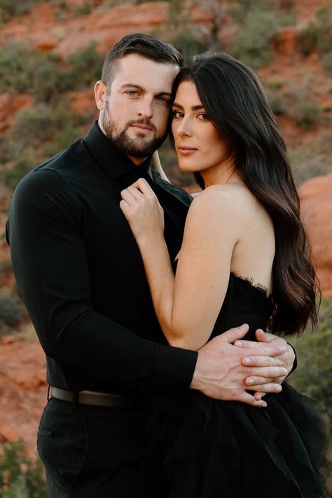 Formal-adventure-engagement-session-in-black-attire-in-Sedona,-Arizona.-Couples-photos-with-Wild-Love-&-Wanderlust.-Destination-elopement-in-black-wedding-dress.-Bell-Rock-hike.-Sultry,-moody,-goofy-couples-photography-against-the-red-rocks-in-Sedona.-Brunette-couple.-Black-on-black-formal-attire.-Adventure-wedding-photographer. Engagement Photos All Black, Wild Couple Photoshoot, Anniversary Shoot Ideas Couple, All Black Engagement Photos, Brunette Couple, Moody Engagement Photos, Goofy Couples, Anniversary Pics, Formal Engagement Photos