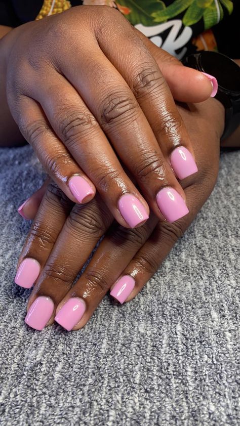 Short pink nails Bubble Gum Pink Nails, Pink Short Nails, Nail Polish Acrylic Nails, Gel Overlay Nails, Polish Acrylic Nails, Bubblegum Pink Nails, Short Natural Nails, Short Pink Nails, Short Round Nails