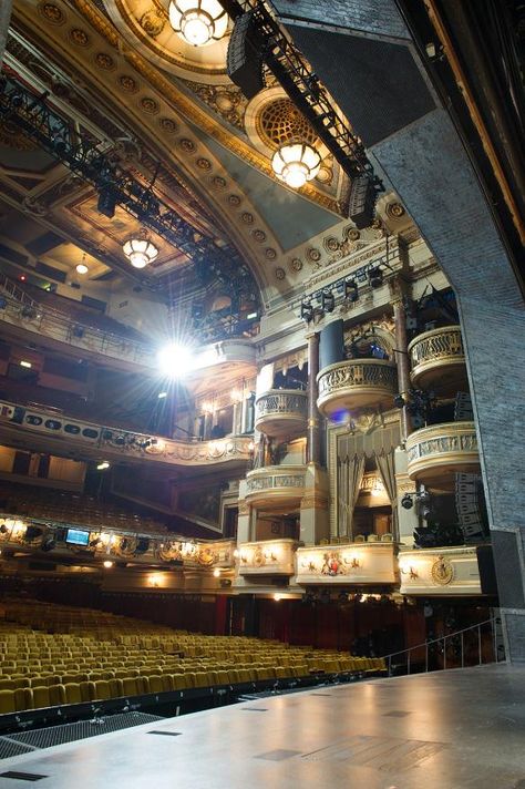 Theatre Academia, Backstage Theatre, Theatre Architecture, Piano Aesthetic, First Of The Month, Drury Lane, Theatre Pictures, Theater Architecture, Theatre Interior