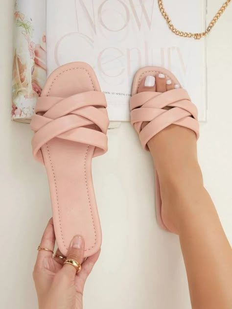 Footware For Women Flat, Footware For Women, Cute Shoes Flats, Stylish Shoes Heels, Pretty Slippers, Trendy Slippers, Fancy Sandals, Indian Shoes, Women Slippers Fashion