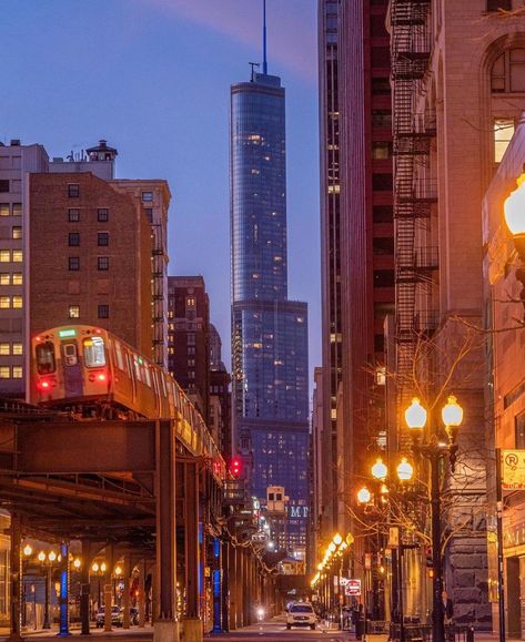 Elevated Railway, Chicago Aesthetic, Chicago City, April 16, City Aesthetic, Sky Aesthetic, City Streets, City Life, San Francisco Skyline